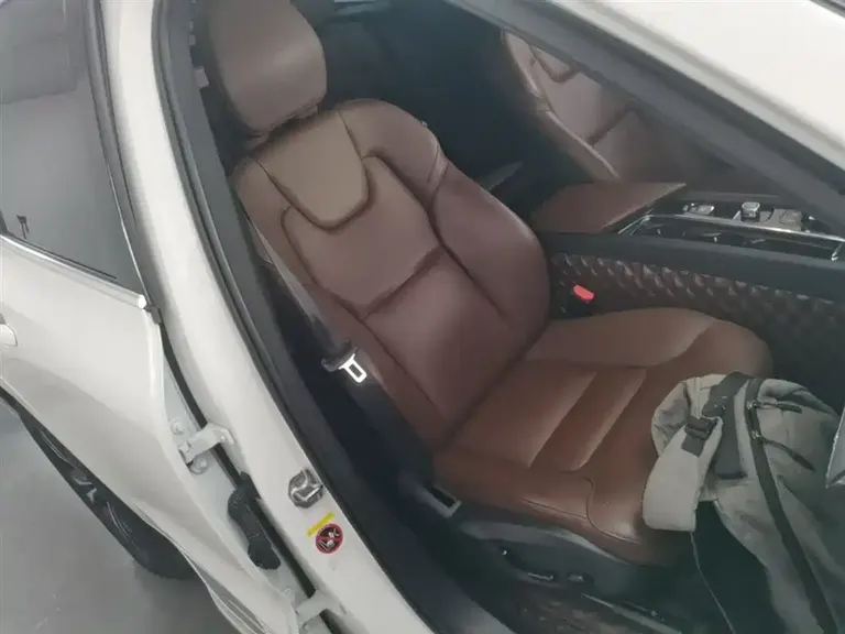 Volvo XC60 B5 4 WD Smart Ease Luxury