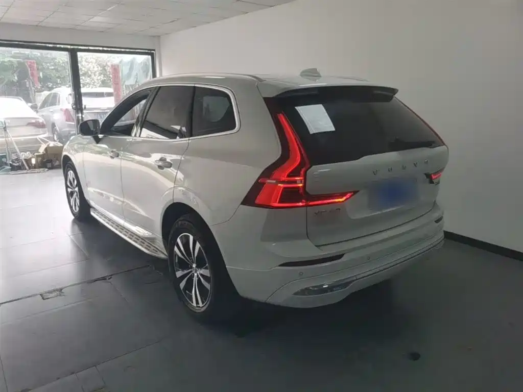 Volvo XC60 B5 4 WD Smart Ease Luxury