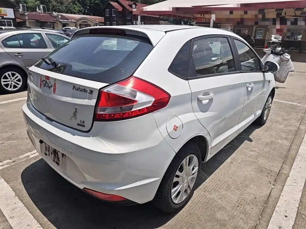Fengyun 2 1.5 L Manual New Sharp