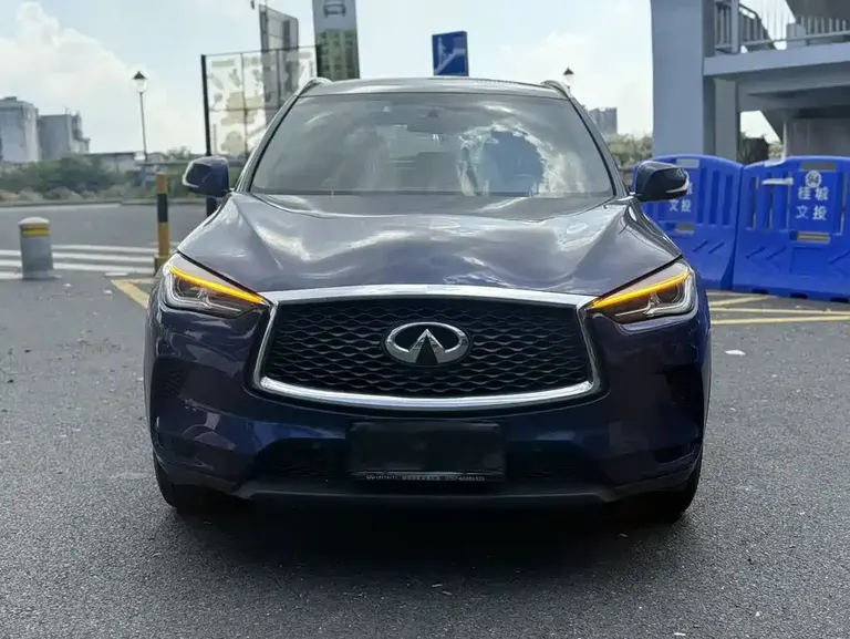 Infiniti QX50 2.0 T 2 WD Fashion