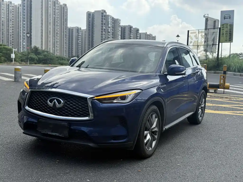 Infiniti QX50 2.0 T 2 WD Fashion