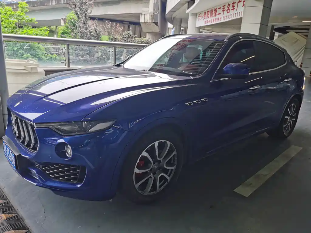 Levante 3.0 T Standard