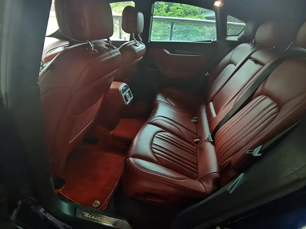 Levante 3.0 T Standard
