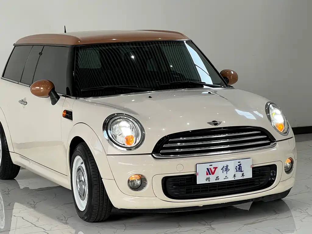 MINI CLUBMAN 1.6 L COOPER Cheer