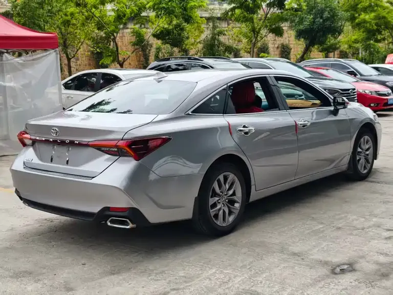 Toyota Avalon 2.0 L Luxury CN-VI