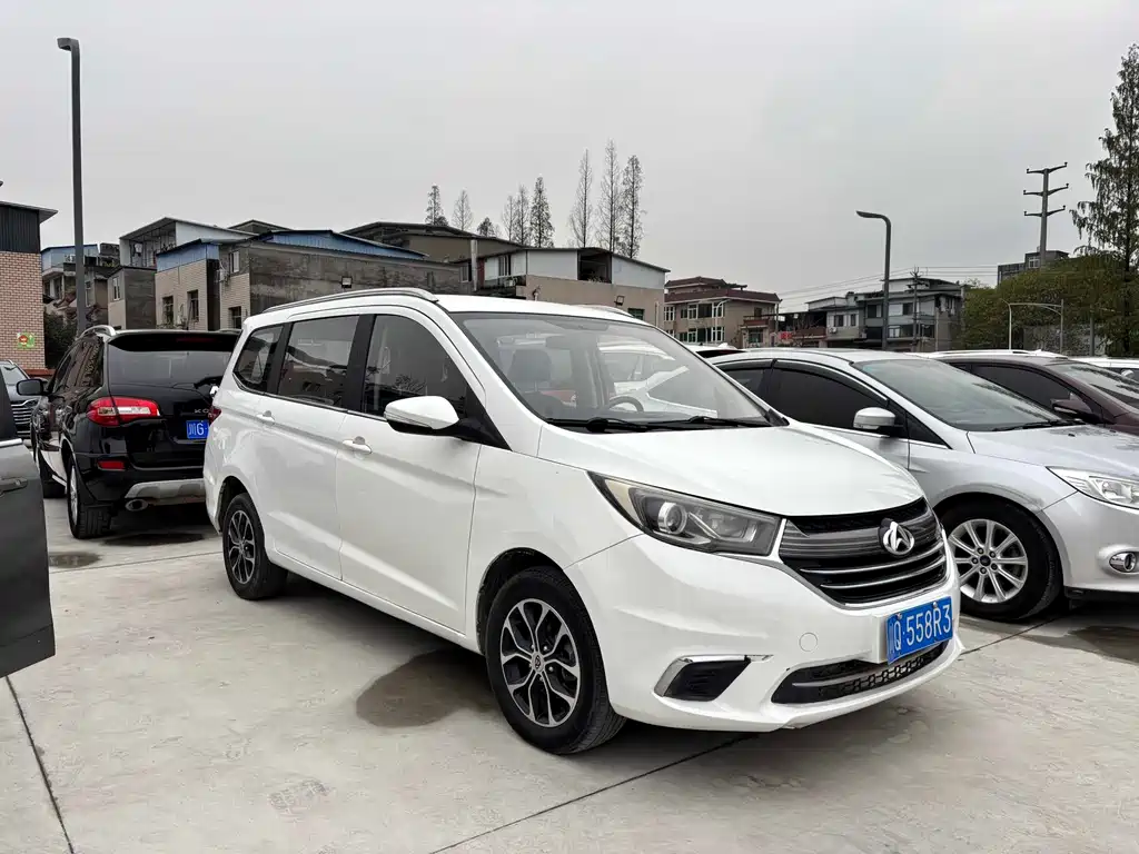 Changan Oshan A600 长安欧尚A600 2018款 1.5 L 手动精英型
