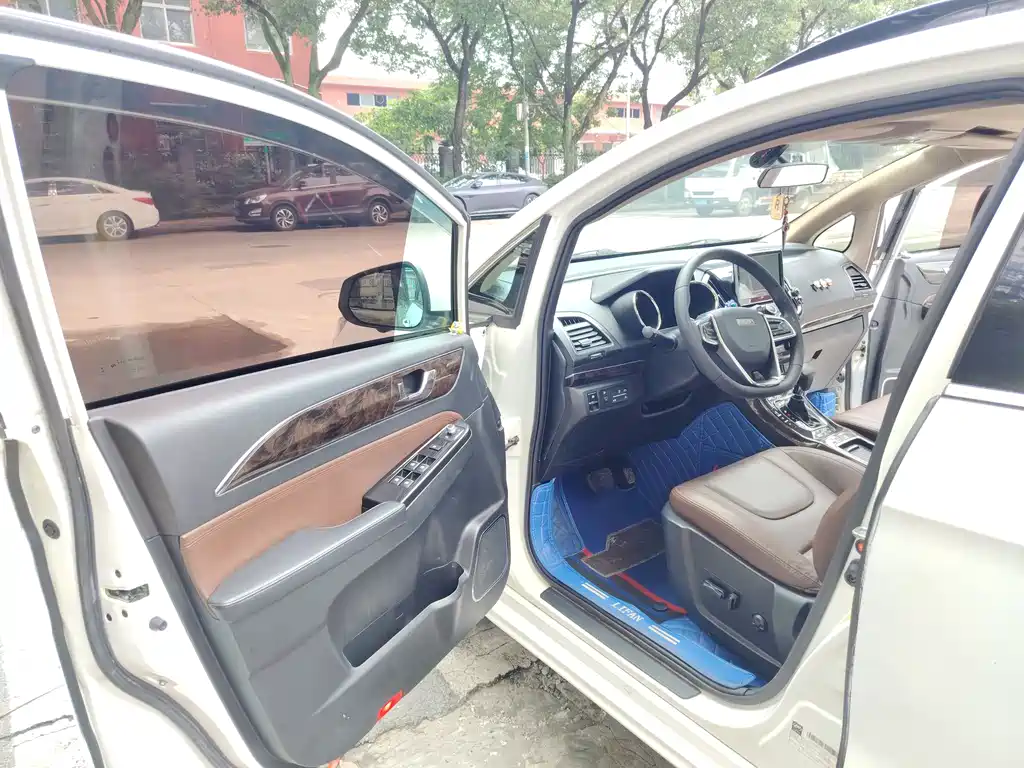 Xuanlang 1.5 T Auto Luxury
