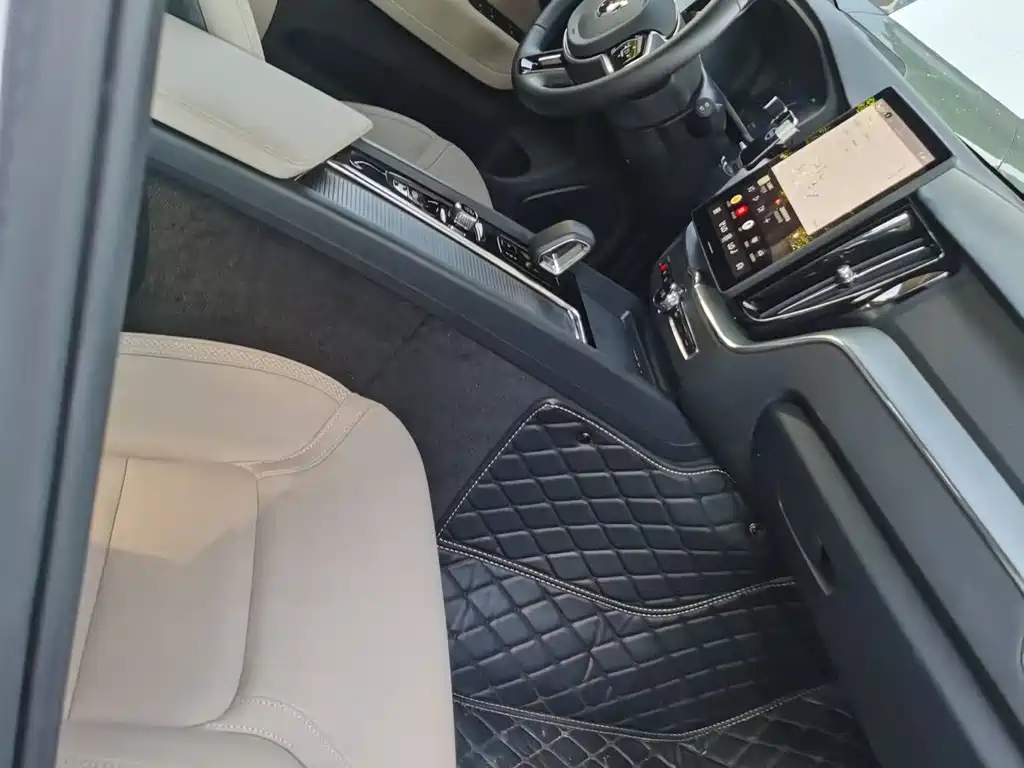 Volvo XC60 B5 4 WD Smart Ease Luxury