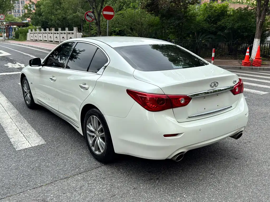 Infiniti Q50 L 2.0 T Joy