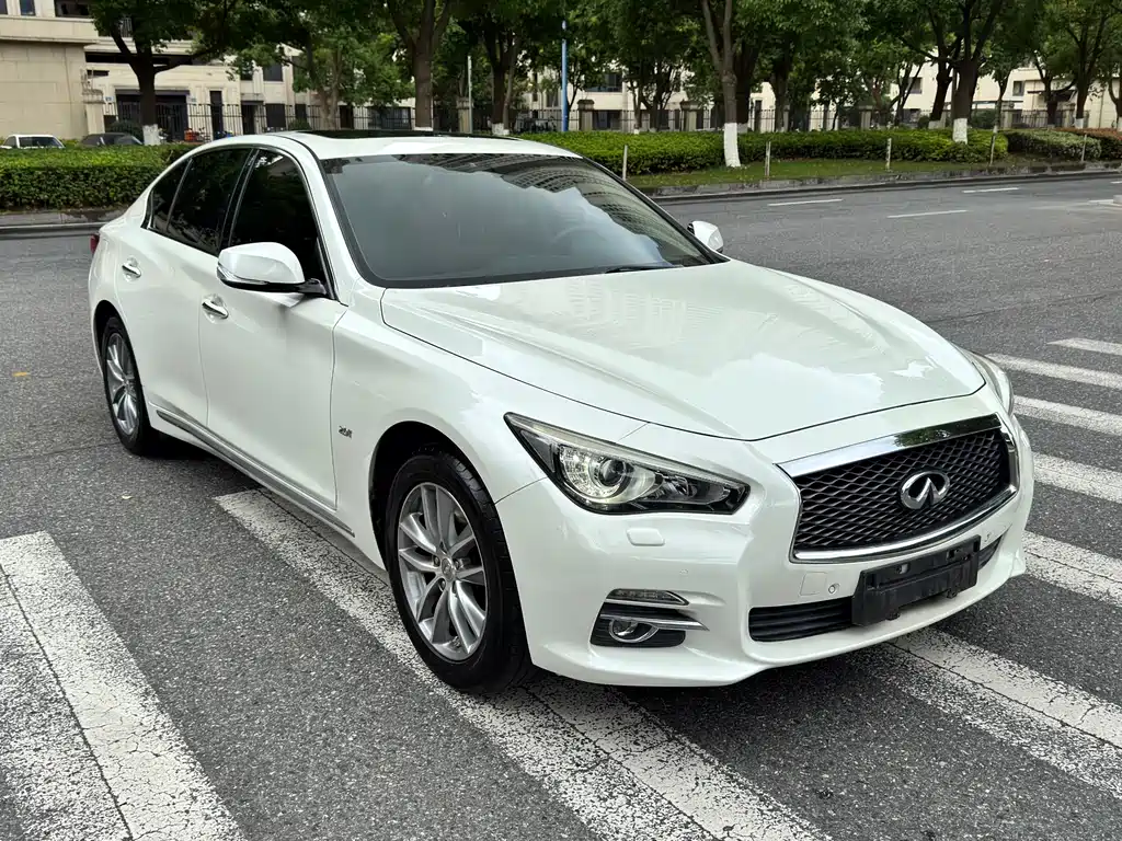 Infiniti Q50 L 2.0 T Joy