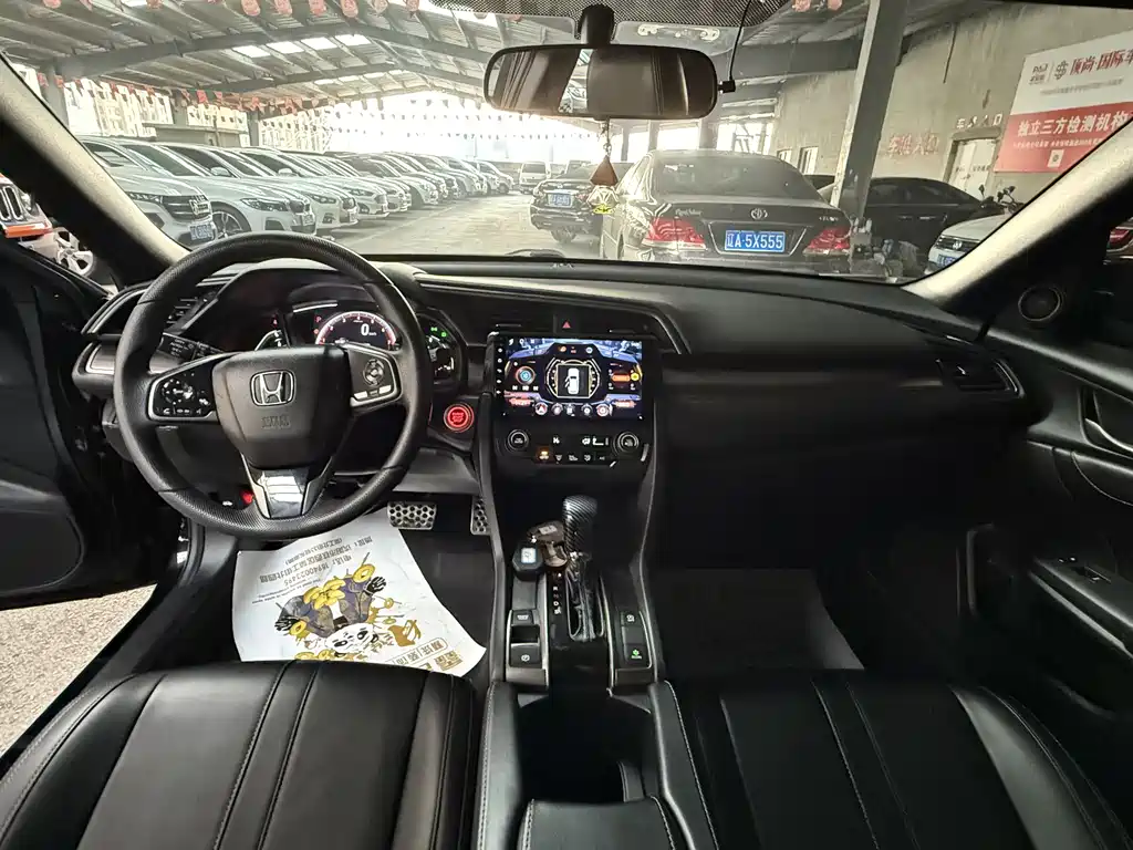 Civic HATCHBACK 220 TURBO CVT Trend Cool Control
