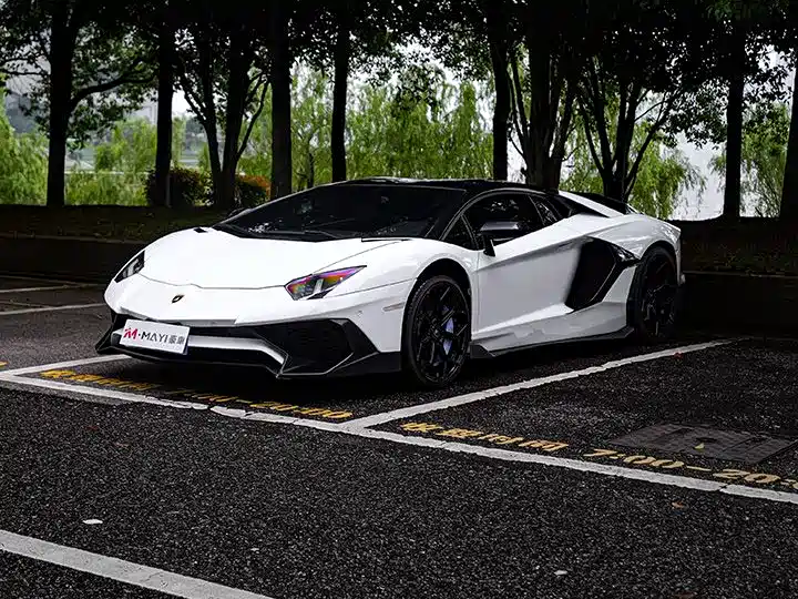 Aventador LP 700-4