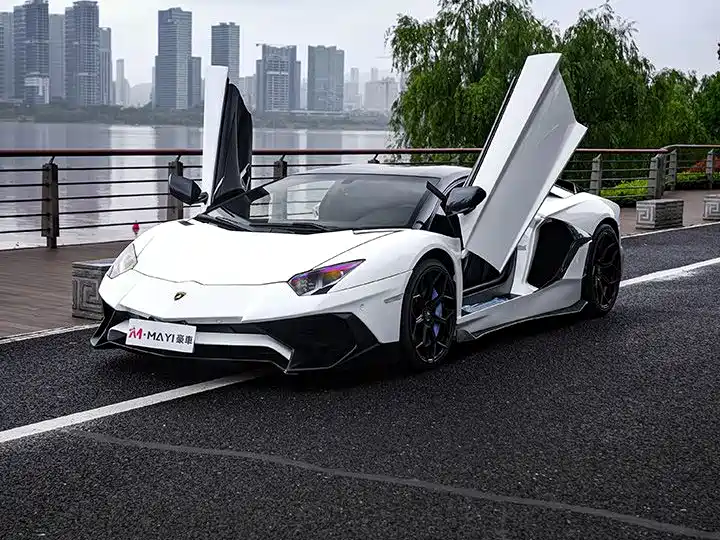 Aventador LP 700-4