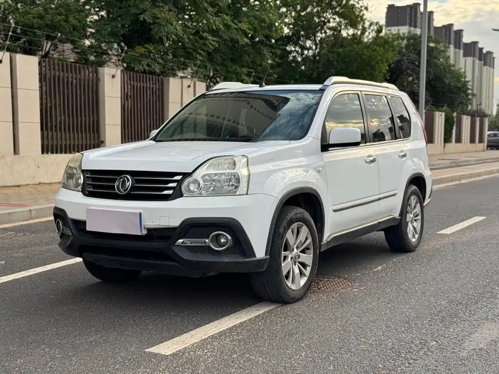 Dongfeng Fengdu MX6 东风风度MX6 2015款 2.0 L CVT两驱全能版