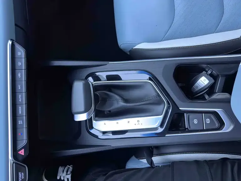 Geely Emgrand S 1.4 T CVT Crossover Player