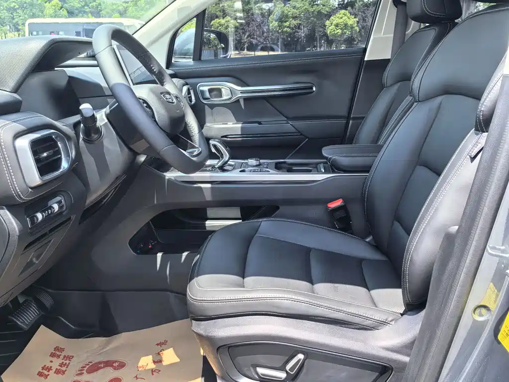 Haoyue 1.8 TD DCT Luxury 7-seat