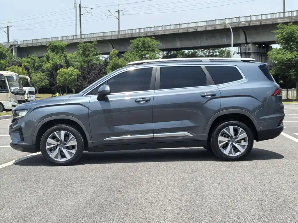 Haoyue 1.8 TD DCT Luxury 7-seat