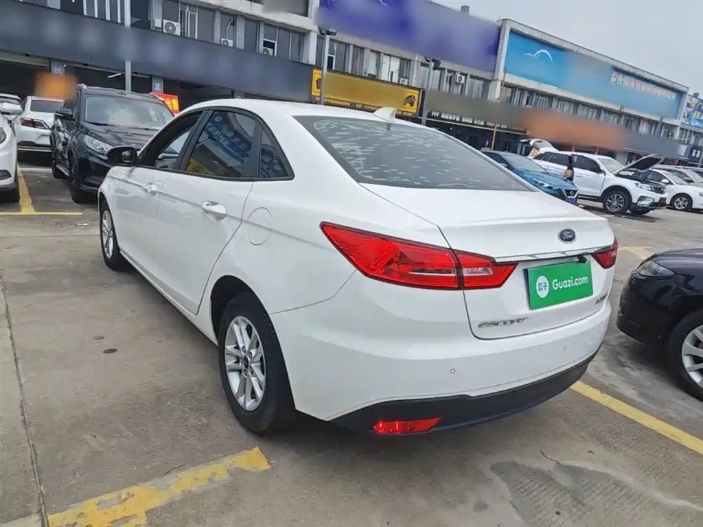Escort Facelift 1.5 L Auto Quality Enjoyment( ) CN-VI