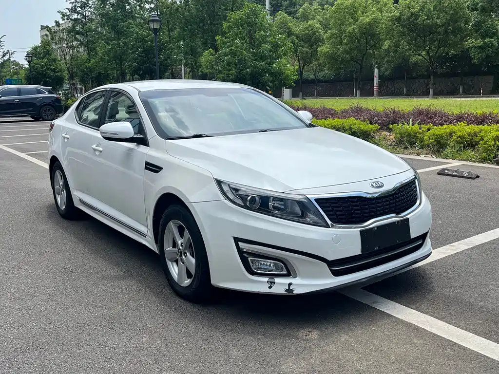 Kia K5 起亚K5 2014款 2.0 L 手动GL