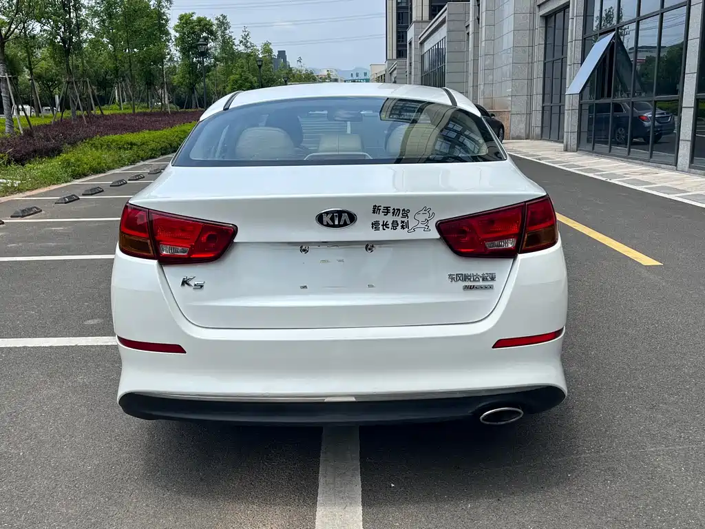 Kia K5 起亚K5 2014款 2.0 L 手动GL
