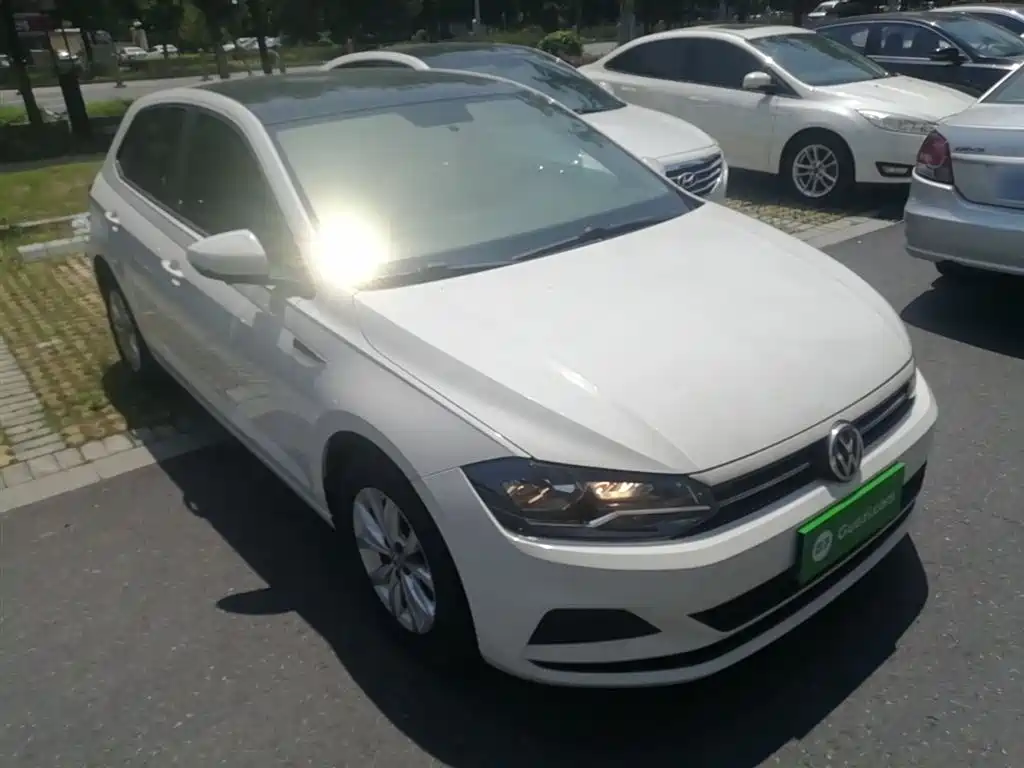 Polo Plus 1.5 L Auto Colorful Tech
