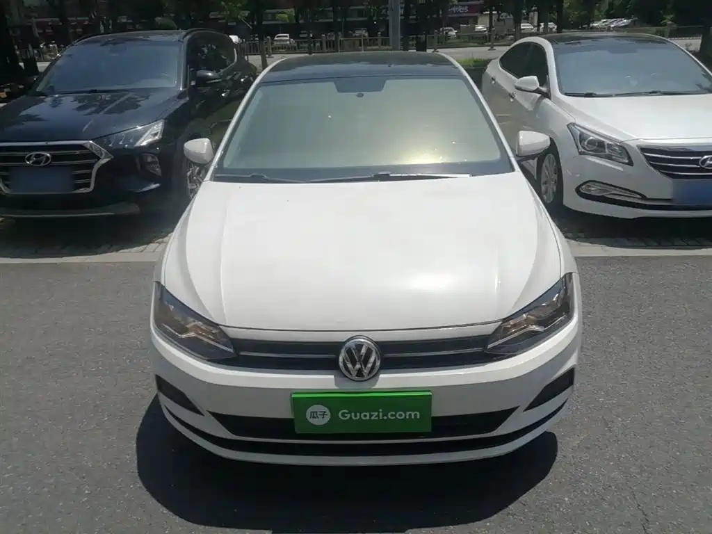 Polo Plus 1.5 L Auto Colorful Tech