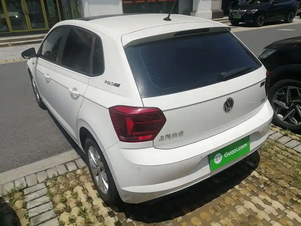 Polo Plus 1.5 L Auto Colorful Tech