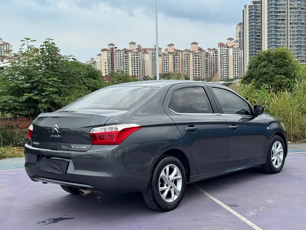 Elysee 1.6 L Auto Fashion
