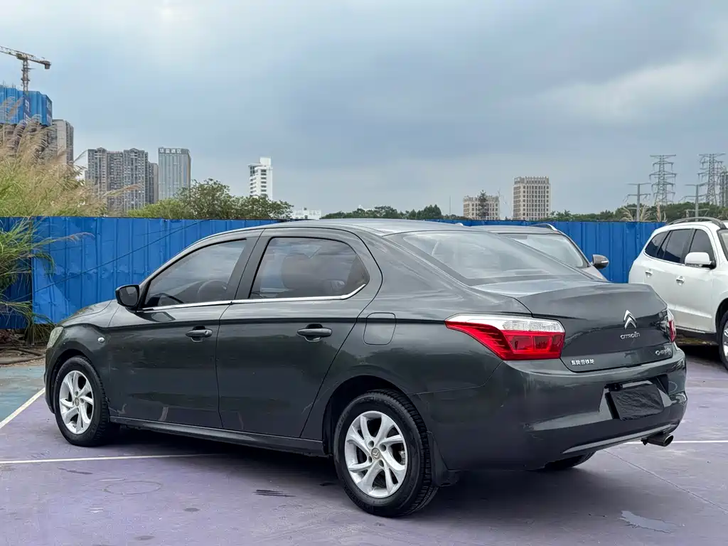 Elysee 1.6 L Auto Fashion