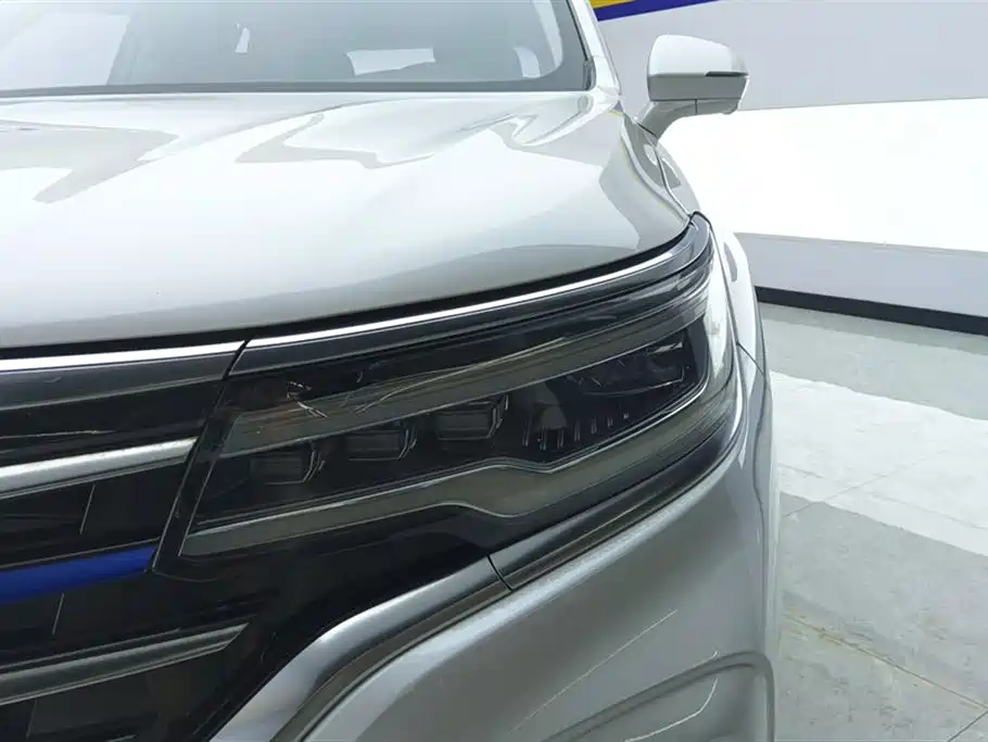 Roewe RX5 MAX 300 TGI Auto Intelligent Cockpit Luxury