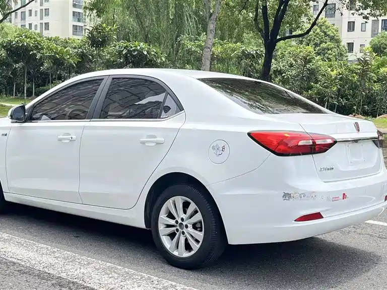 Roewe 360 PLUS 1.5 L Auto Premium