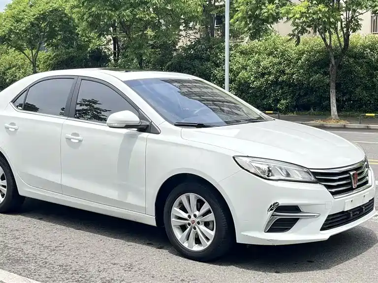 Roewe 360 PLUS 1.5 L Auto Premium