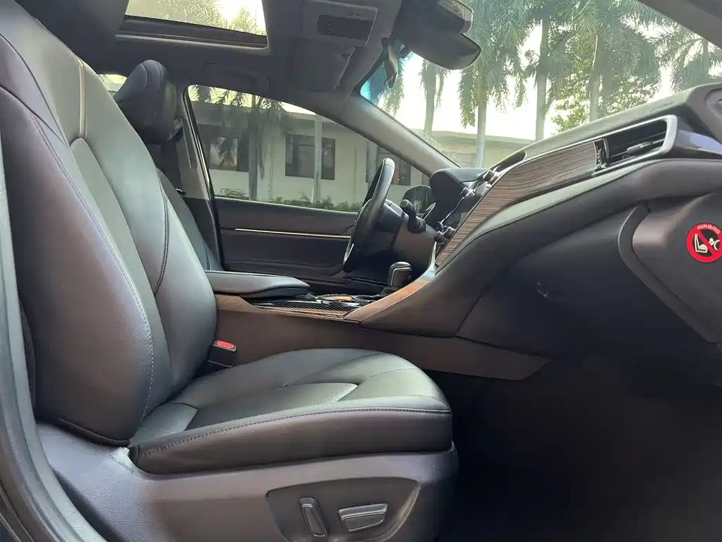Camry Dual Engine 2.5 HG Luxury CN-VI