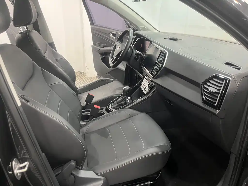 Jetta VS7 捷达VS7 2022款 1.4 T 自动荣耀版Pro