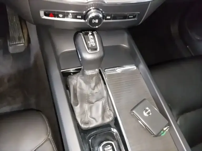 Volvo XC60 T5 4 WD Smart Ease CN-V