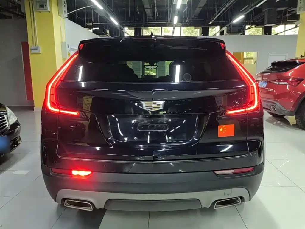 Cadillac XT4 Facelift 28 T 2 WD Leading