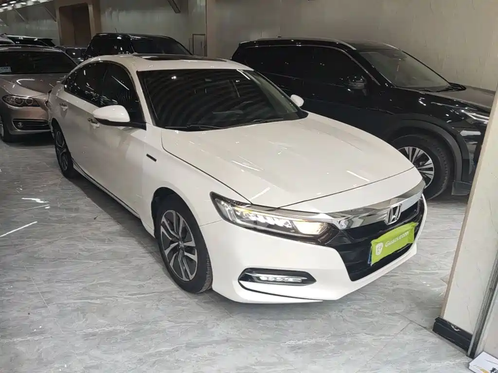 Accord Sharp· Hybrid 2.0 L Sharp Leading CN-VI