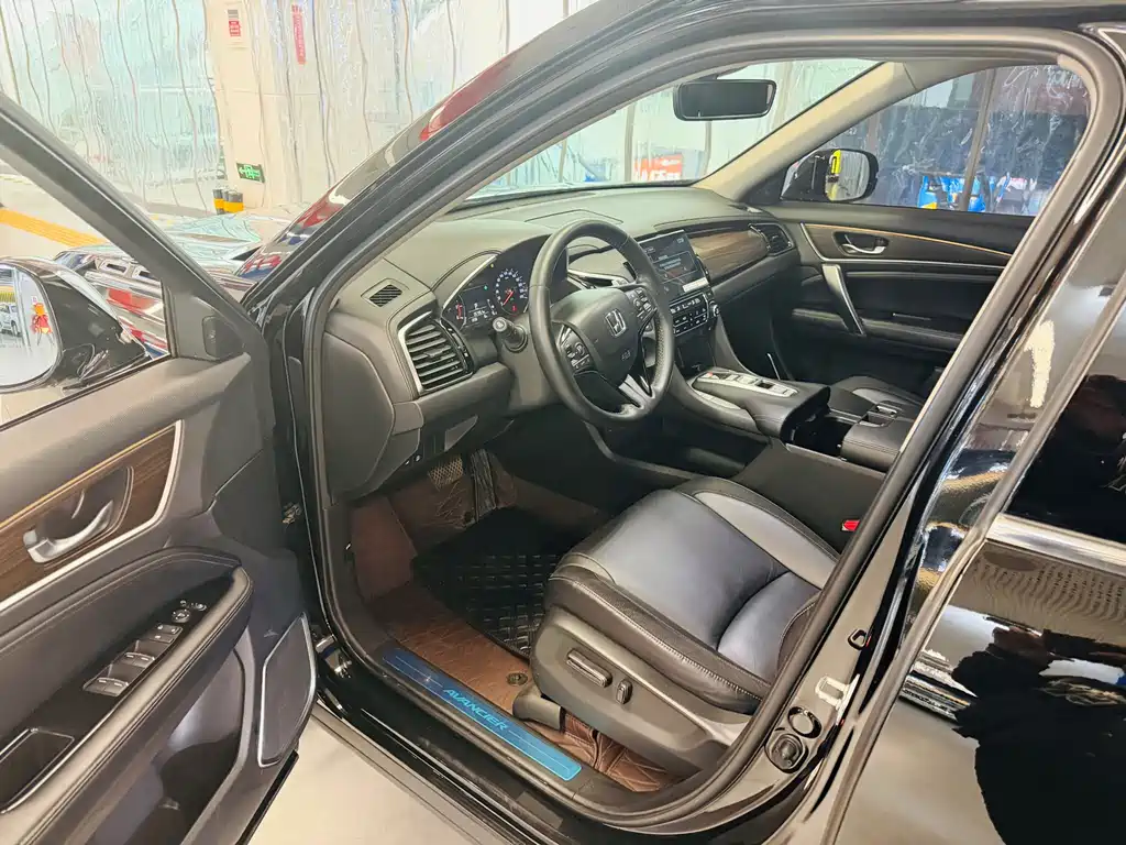 Avancier 370 TURBO 4 WD Premium