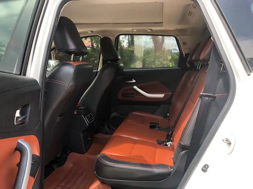 BAIC Huansu S3 S3 L 1.5 L Manual Distinguished