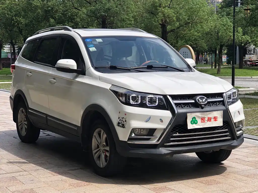 BAIC Huansu S3 S3 L 1.5 L Manual Distinguished