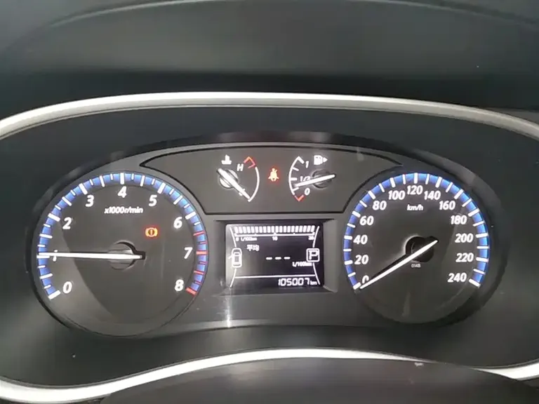 Venucia T90 2.0 L CVT Smart Style