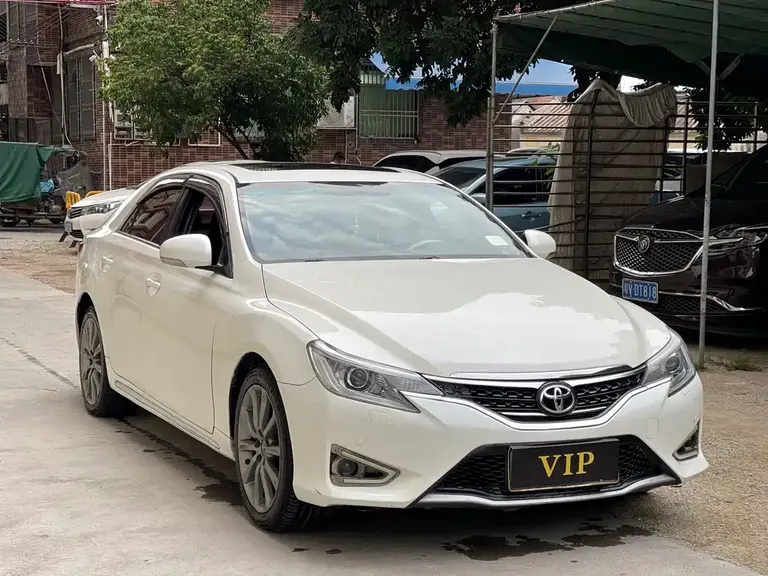 Toyota Mark X 2.5 V Style Sharp
