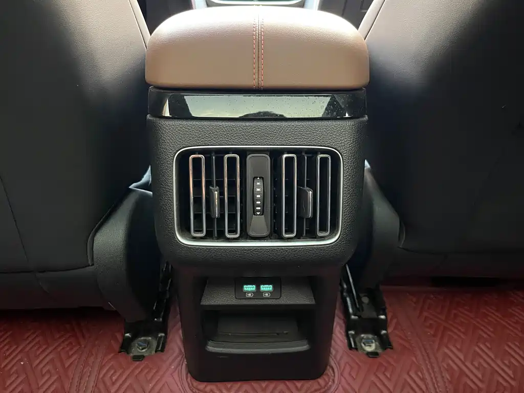 Song PLUS 1.5 T Auto Flagship