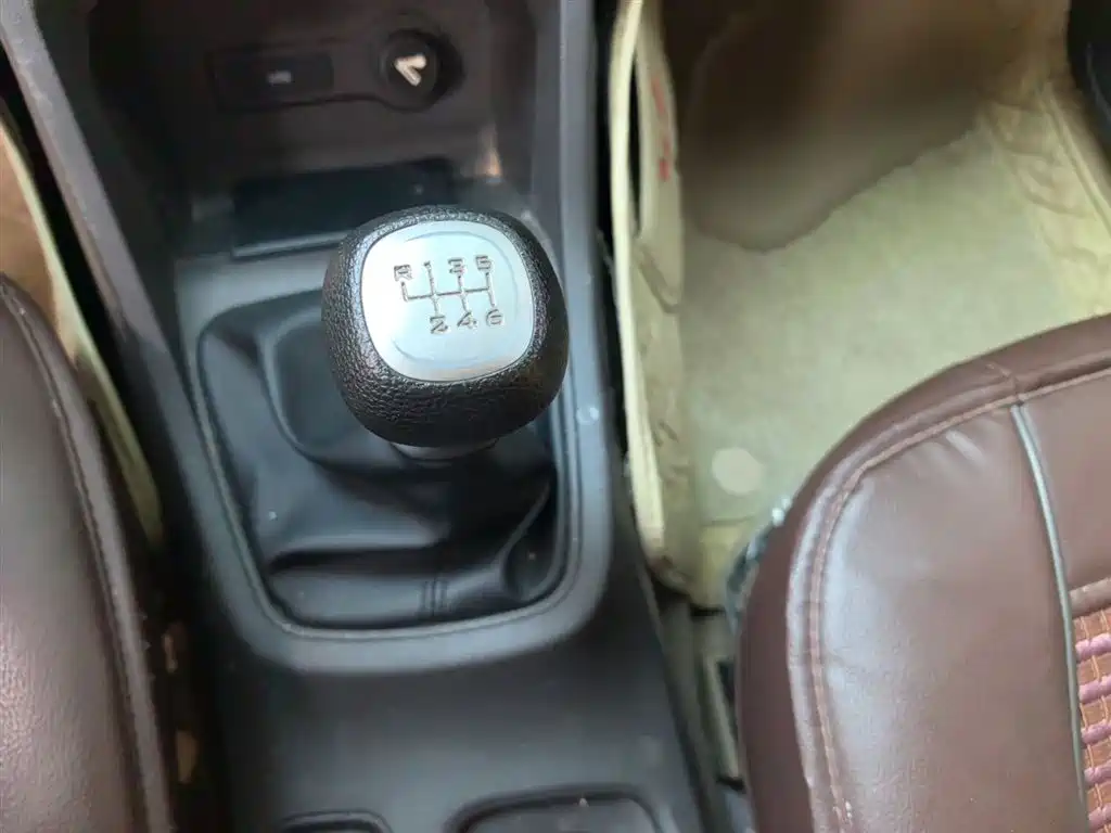 Wuling Hongguang Facelift 1.5 L S Comfort Hydraulic Assist LAR