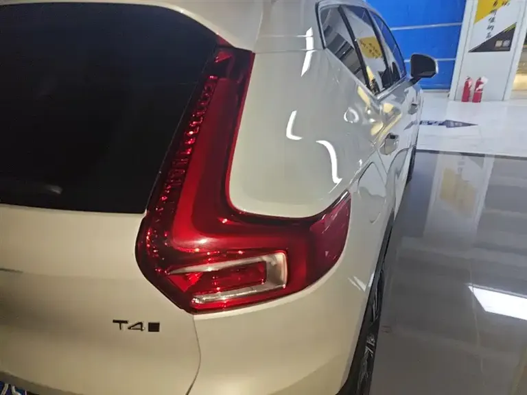 Volvo XC40 T4 4 WD Smart Vision Luxury