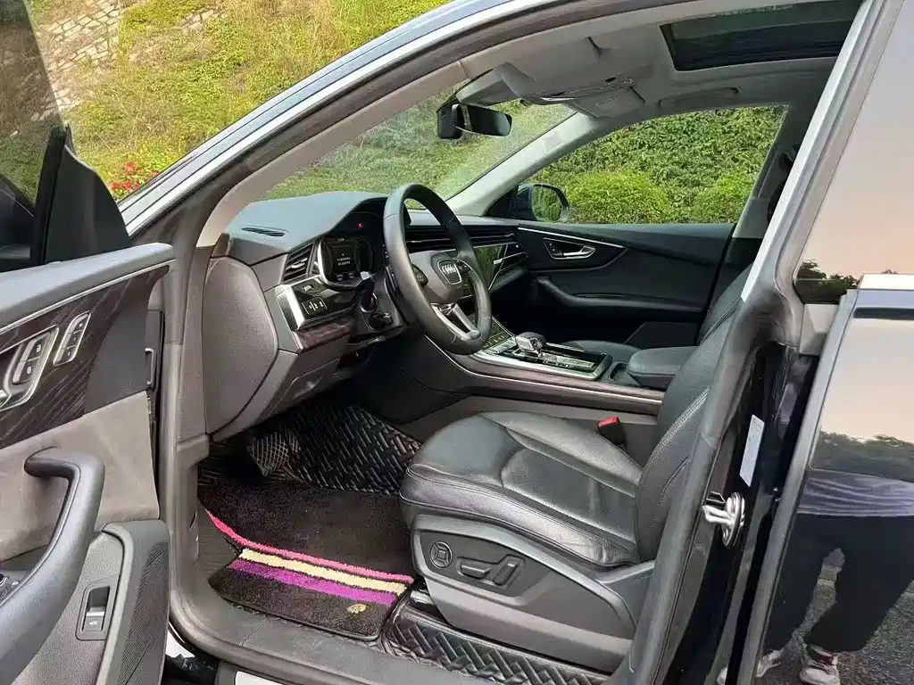 Audi Q8 奥迪Q8 2022款 45 TFSI 臻选动感型