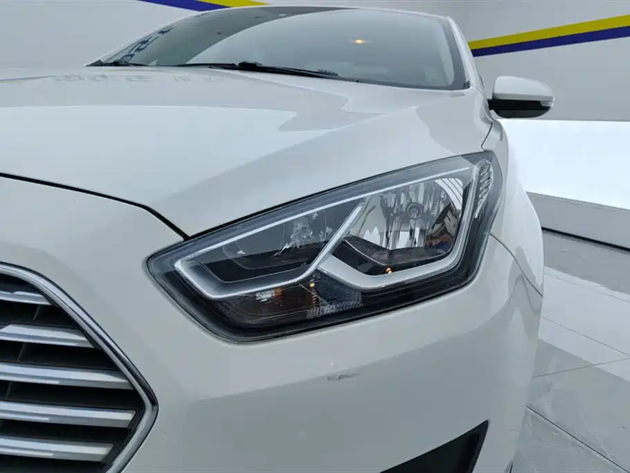 Escort Facelift 1.5 L Auto Comfort