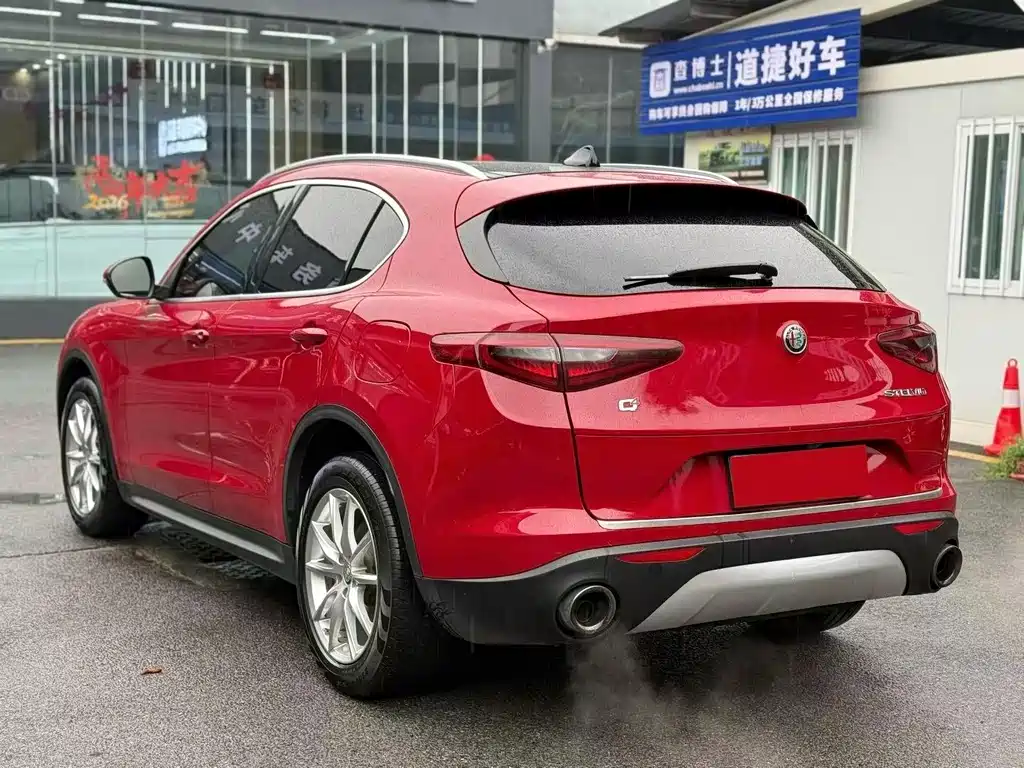 Stelvio 2.0 T 200 HP Luxury