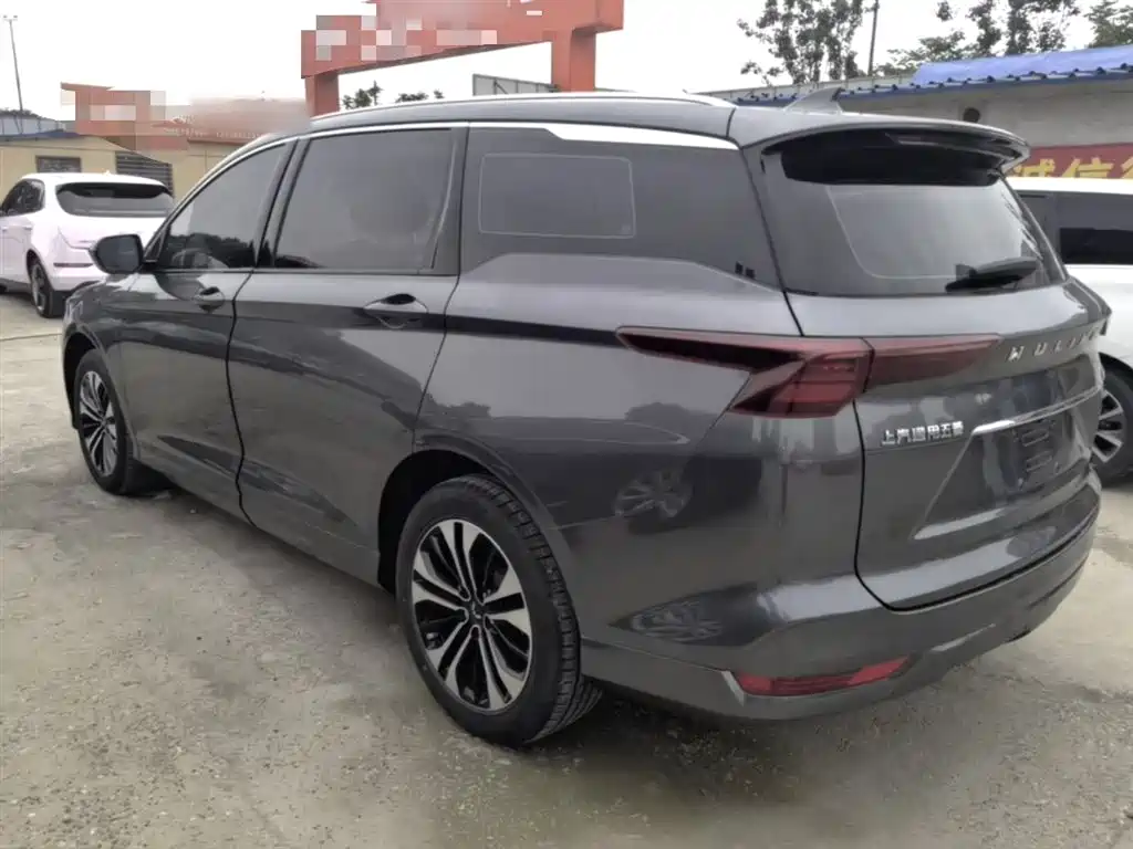 Wuling Victory 1.5 T CVT Flagship