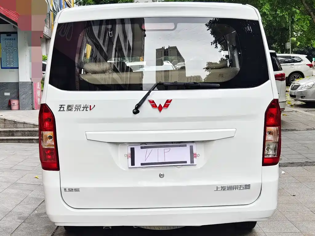 Wuling Rongguang V 五菱荣光V 2015款 1.2 L标准型